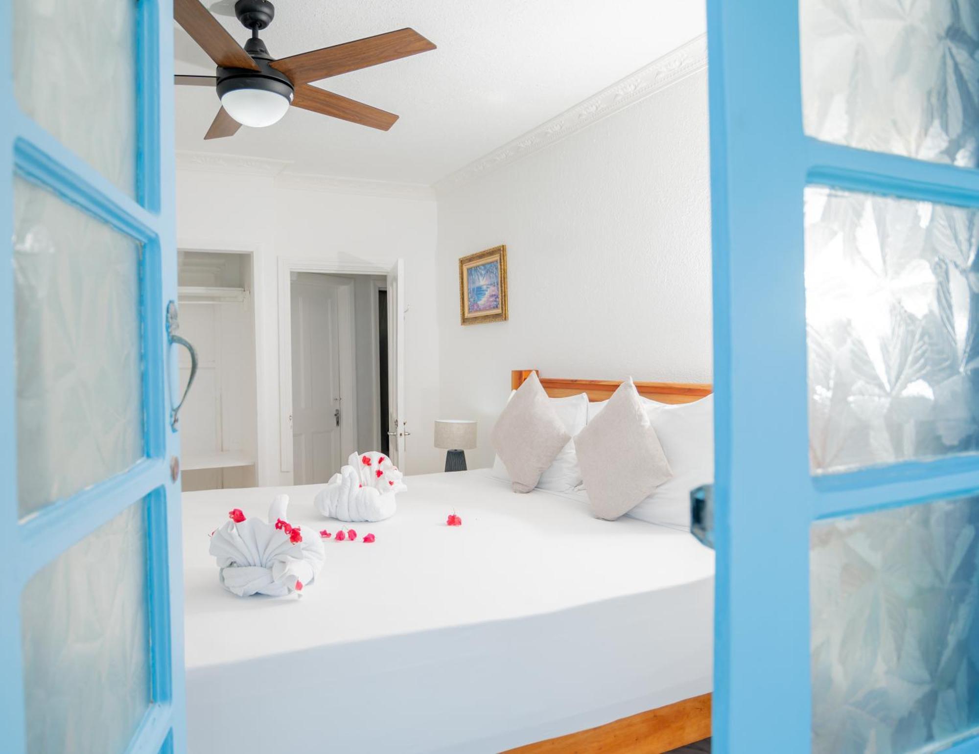 Beyond Sunset Resort & Villas Пляж Сокровищ Экстерьер фото